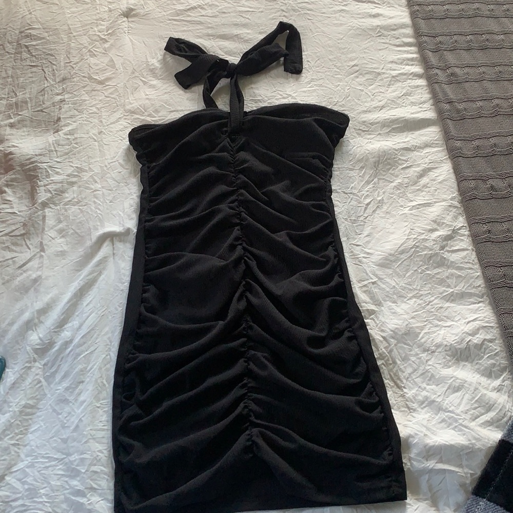 Black bodycon dress